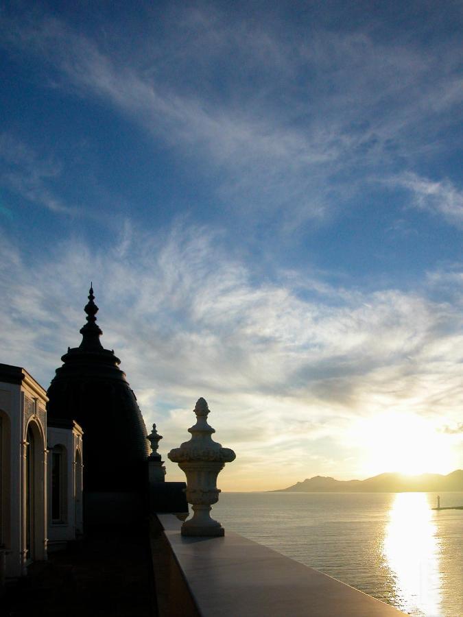 Carlton Cannes, A Regent Hotel Exterior photo